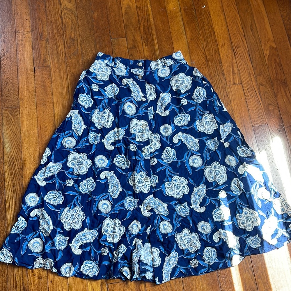 Comfortable cute skirt!